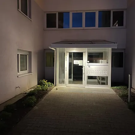 Wohnen Auf Zeit In Mainz, Grosse, Helle Wohnung, Uni Nah